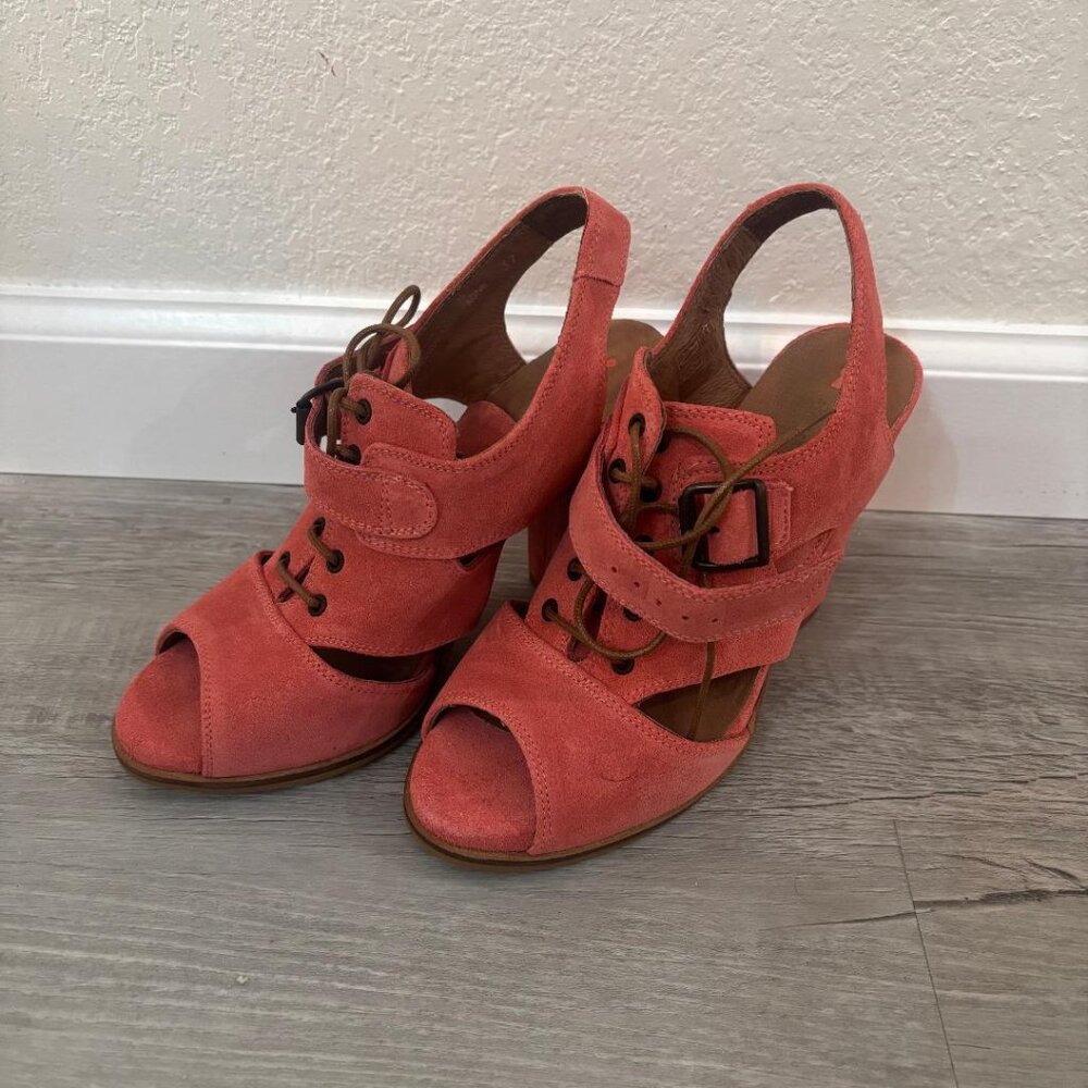 New! Anthropologie Floridian Oasis Suede Heels Size 37